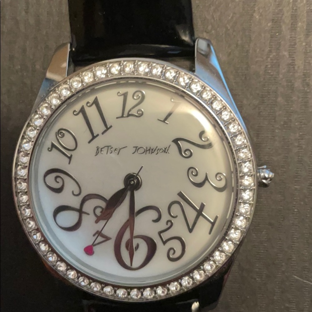 Watch - Picture 2 of 3